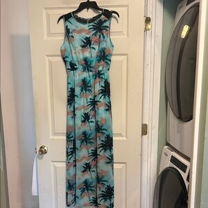 Forever 21 Maxi Dress Size Small Tropical